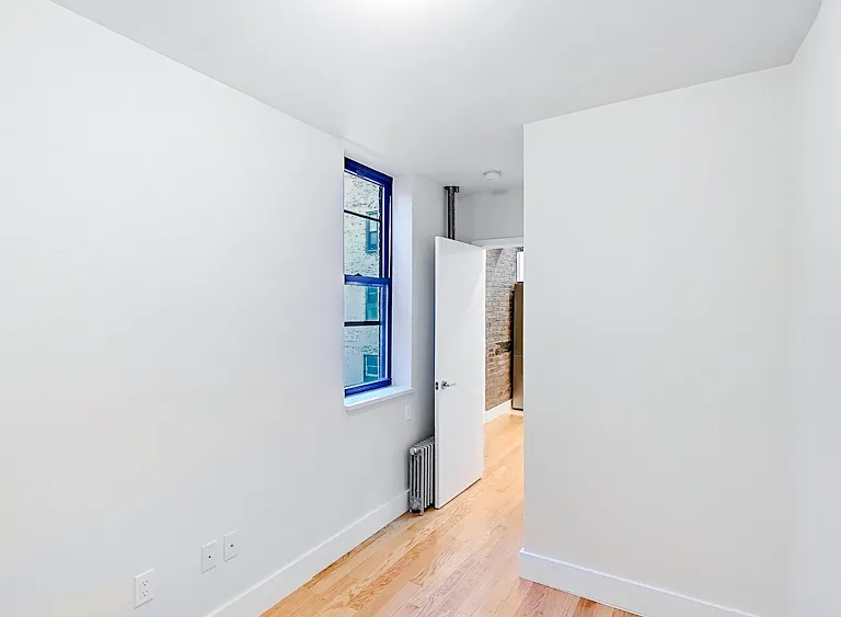 11 Stanton St #4D — Photo 9