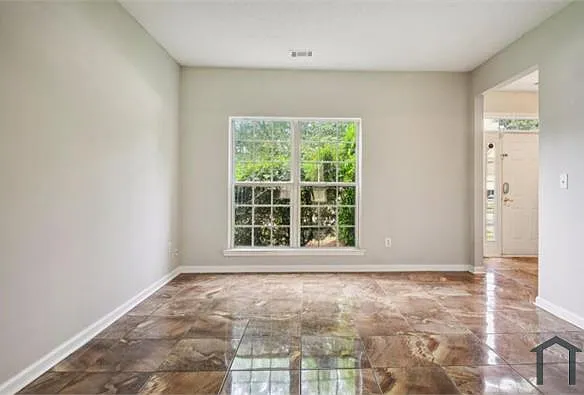 2455 Beckenham Pl — Photo 3