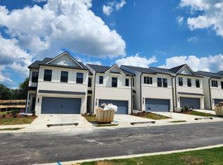 971 Sutherland Ln, Lawrenceville, GA 30043