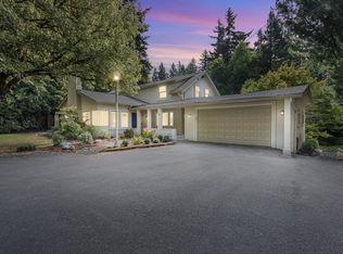 1604 Country Club Rd, Lake Oswego, OR 97034