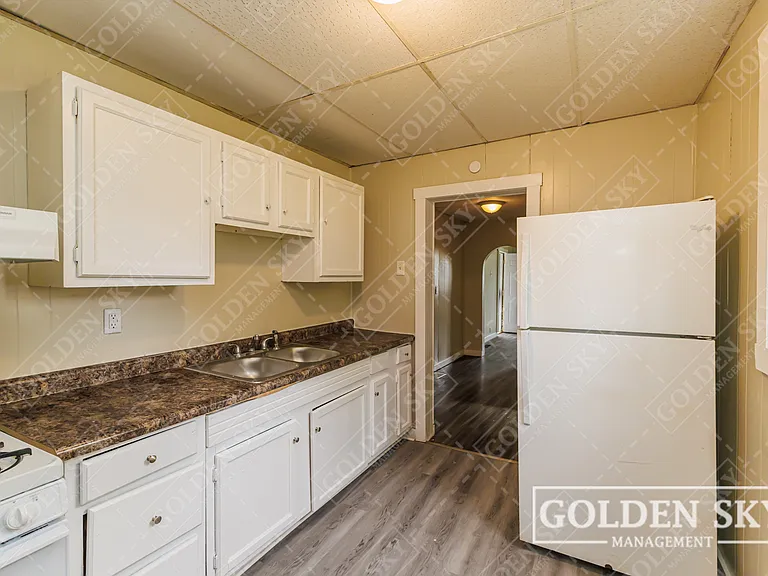 1203 W 1st St — Photo 6