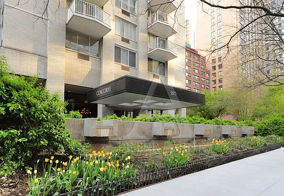 Rented by Peter Ashe | media 73