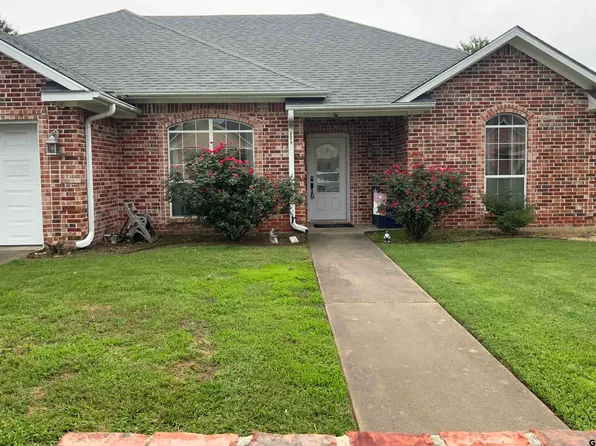 609 Mustang Dr, Mount Vernon, TX 75457