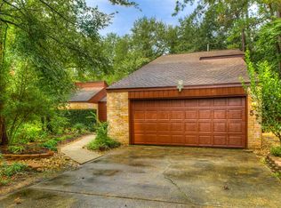 57 Crystal Lake Ln, Spring, TX 77380