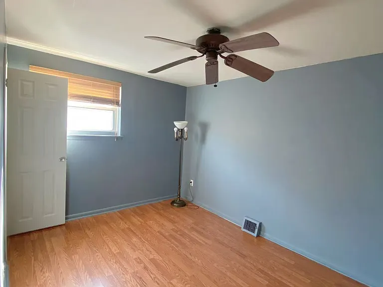 2867 Walnut Hill St — Photo 10