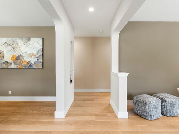 3rd image of 500 Madera Dr