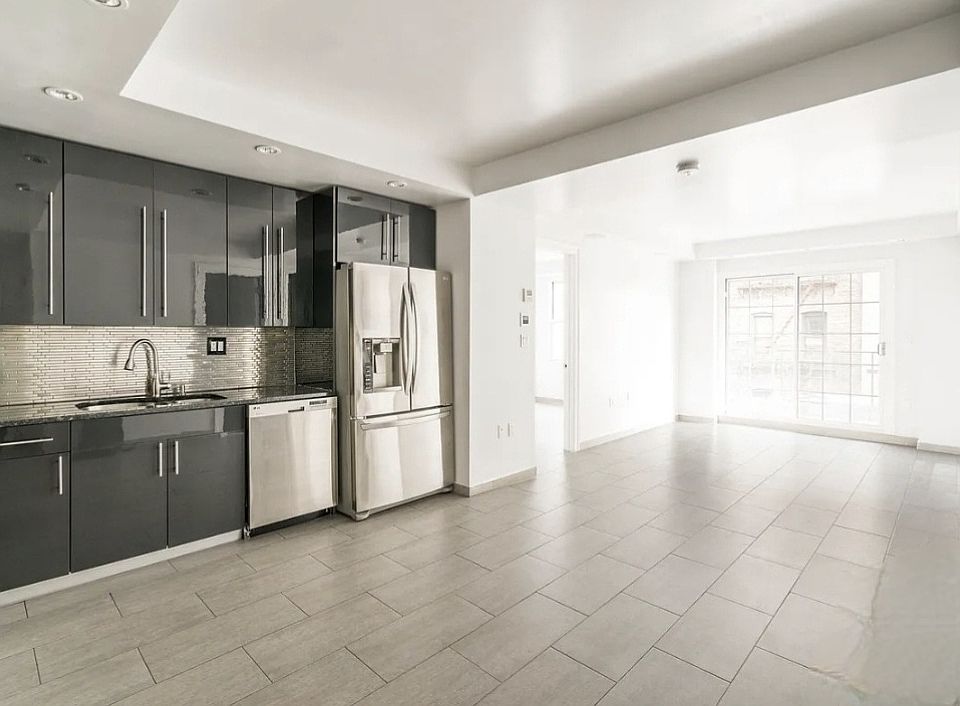 1st image of 379 Broadway APT 3B