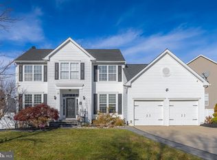 31 Raintree Dr, Sicklerville, NJ 08081