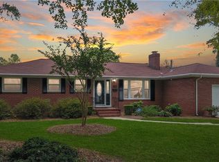 2336 Plantation Dr, Virginia Beach, VA 23454