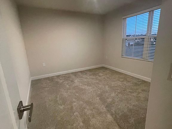 5th image of 802 Moss Cove Ct