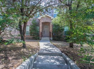 212 Olde Village Dr, San Antonio, TX 78250