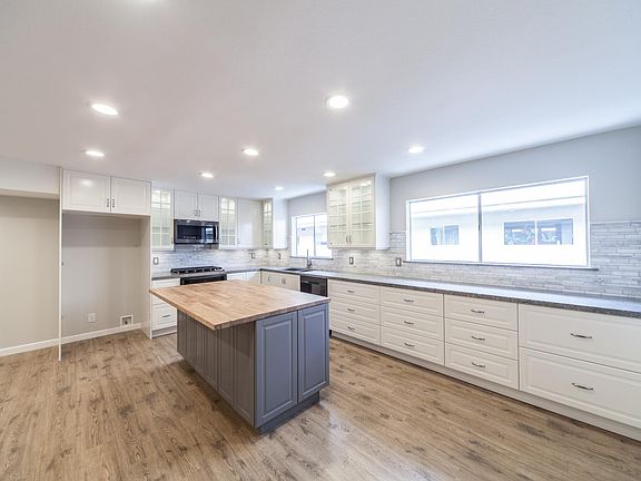 4th image of 5278 Lindley Ave #1