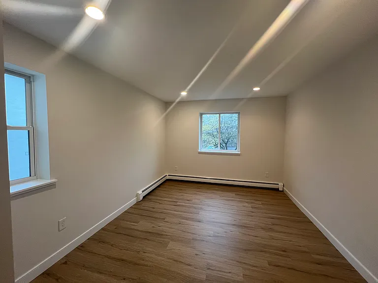 280 West Street — Photo 4
