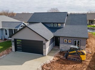 873 Eden Ct, Menasha, WI 54952