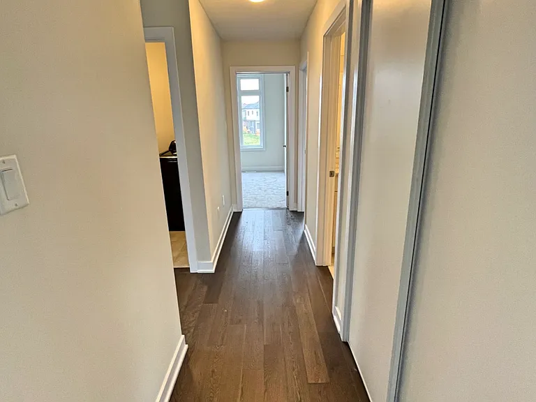 66 Aviron Cres — Photo 19