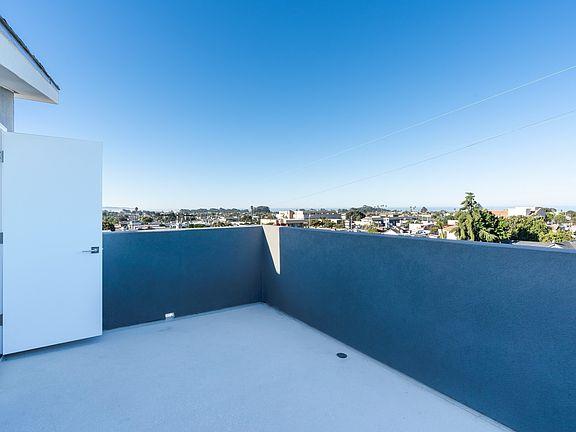 5th image of 1400 Ramona Ave #5
