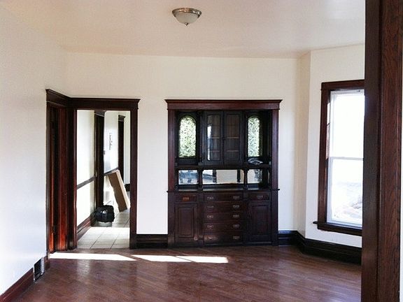 3rd image of 6349 S Justine St