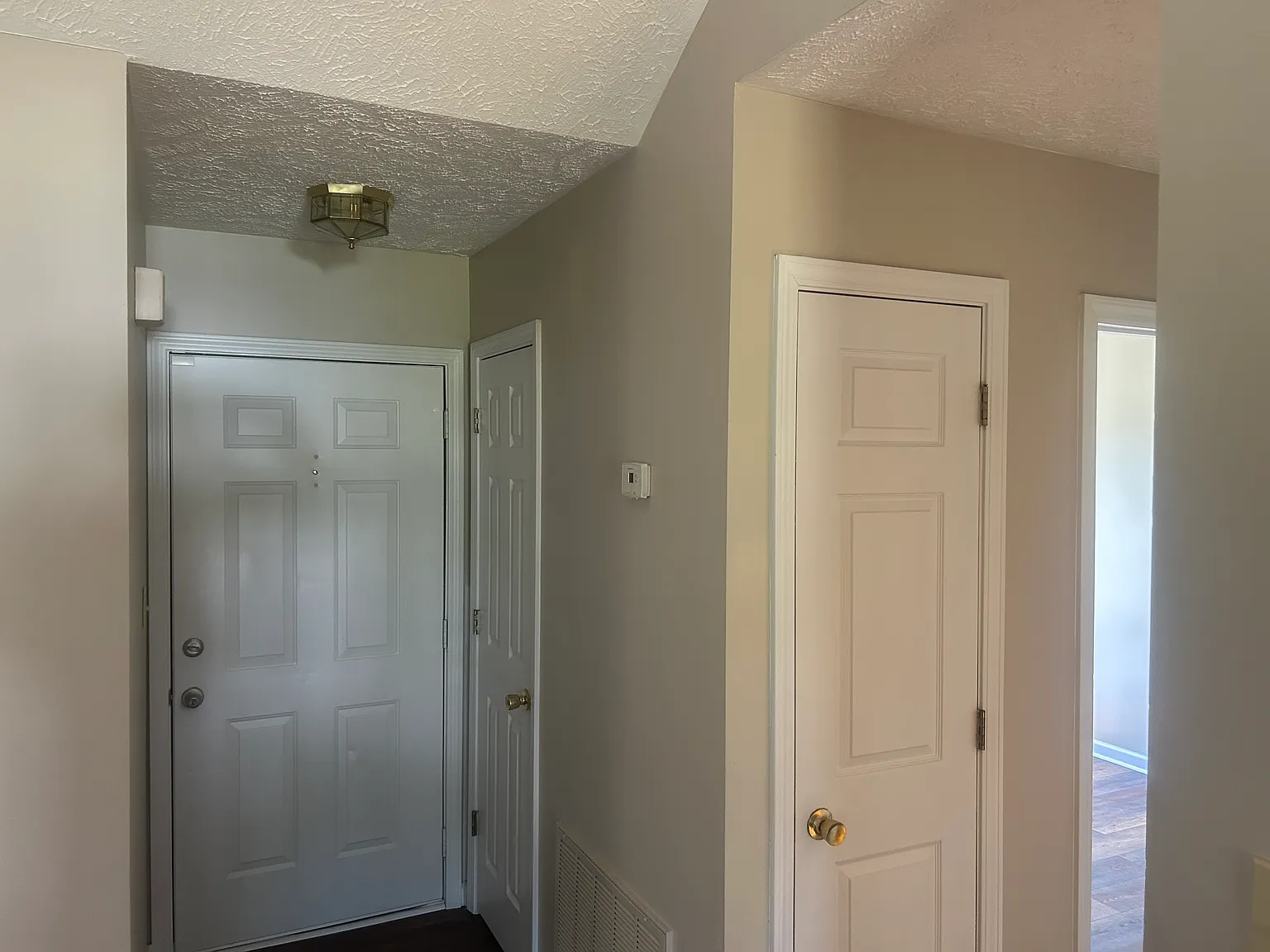 3 bed, 1288 sqft, $1,690 — Photo 4