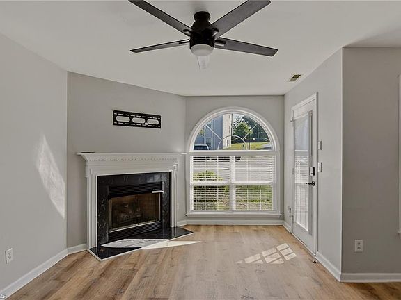 5th image of 514 Rivertree Ln