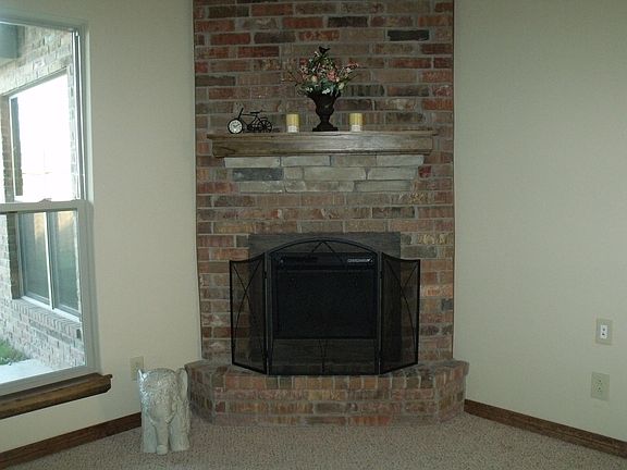 3rd image of 14616 S Robinson Ave