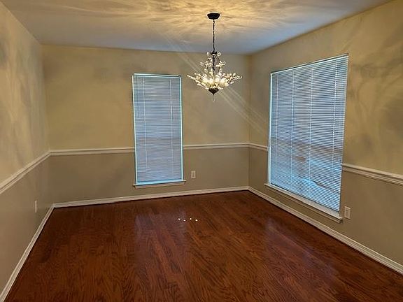 5th image of 3821 Saint Andrews Ct