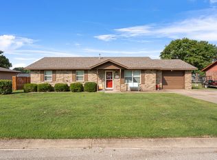 610 Meadowlark Ln, Commerce, OK 74339