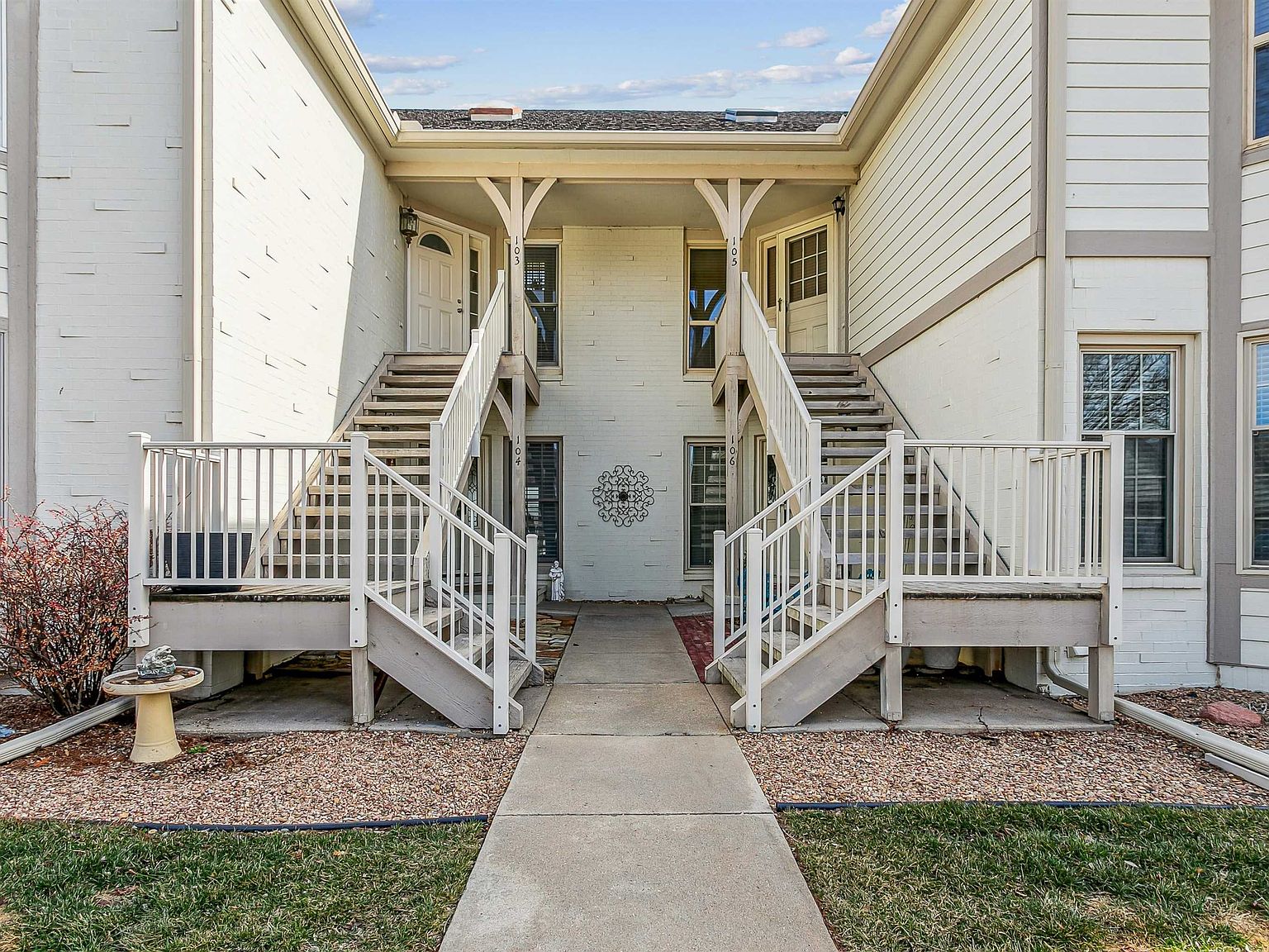 2614 N Executive Way APT 103