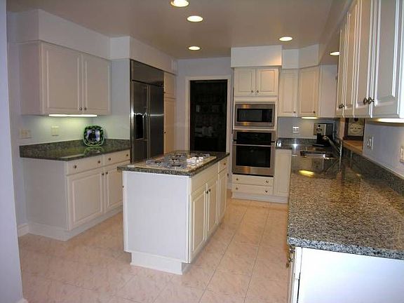 3rd image of 9200 Rosemont Dr