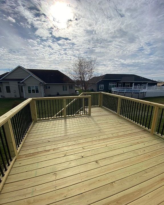 355 Linden St, IA 52202 MLS 2300622 Zillow