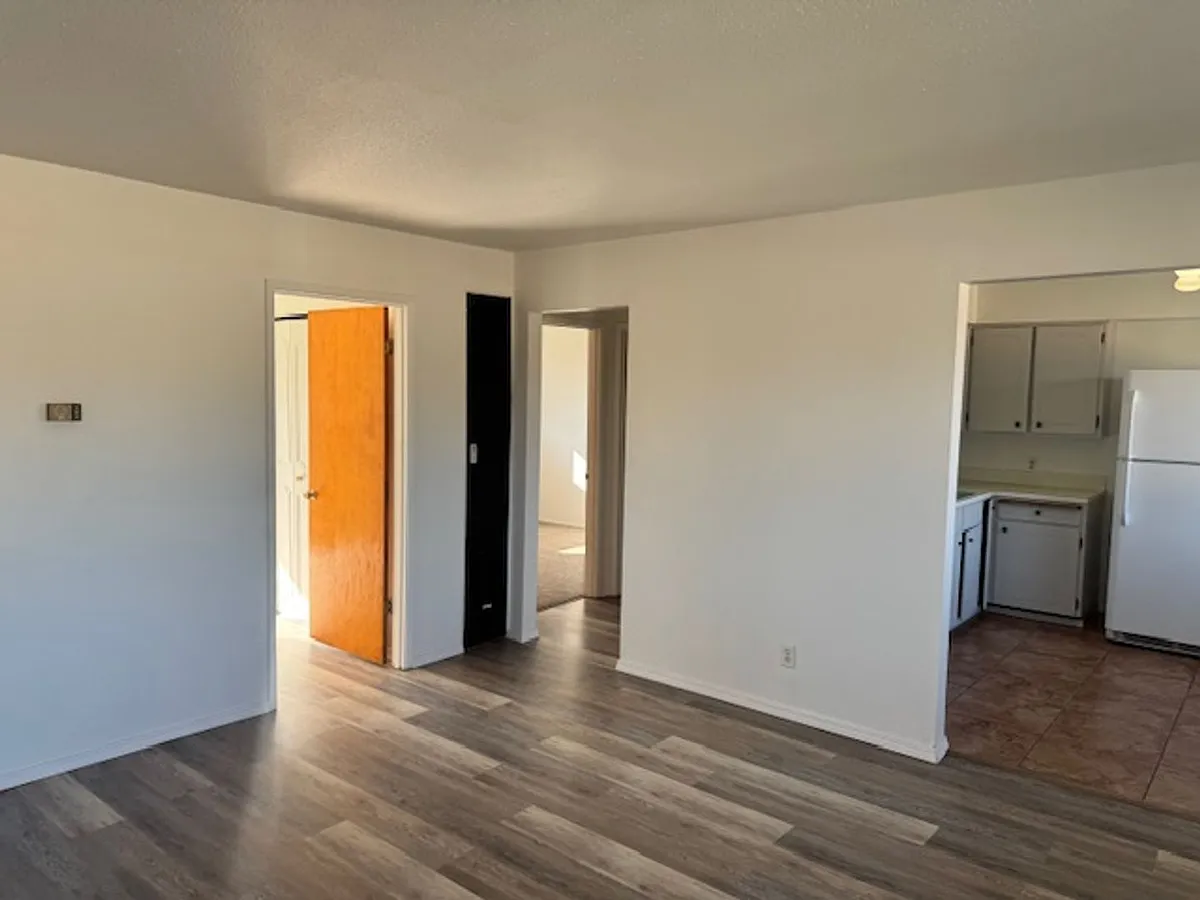 Building Photo - 632 Berrydale Ave
