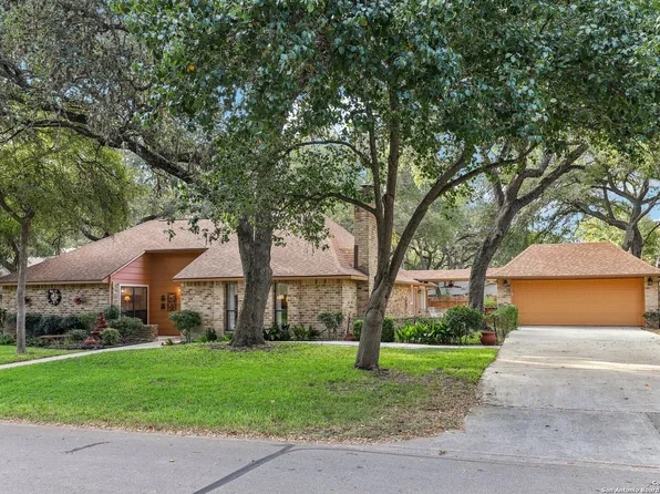 225 Lone Oak, Seguin, TX 78155