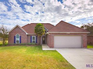 23604 S Point Dr, Denham Springs, LA 70726