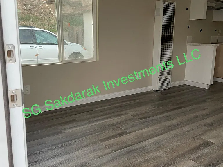 5190 Lenox Dr — Photo 2