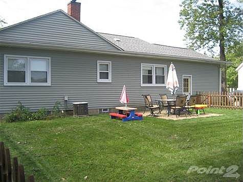 5th image of 9861 Vineyard St