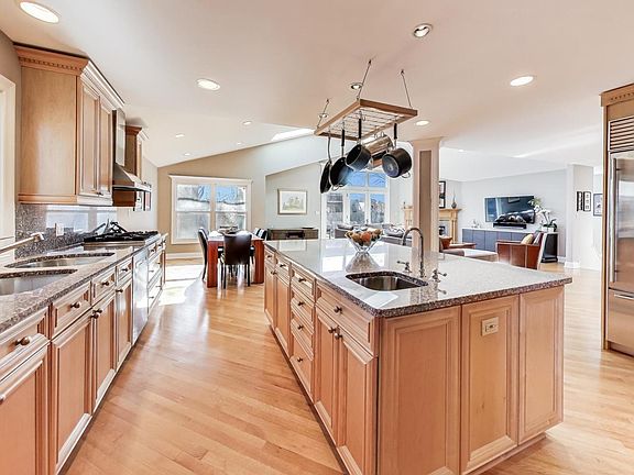 5th image of 4068 Lindenwood Ln