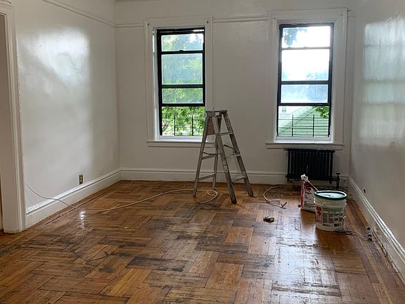 4th image of 4044 Carpenter Ave #4