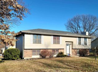 SW Gisbourne Ln, Topeka, KS 66614