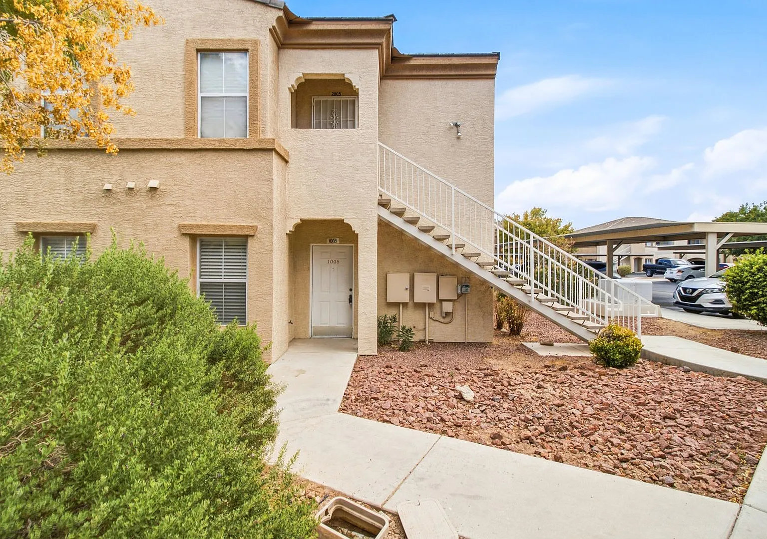 3400 Cabana Dr — Photo 3