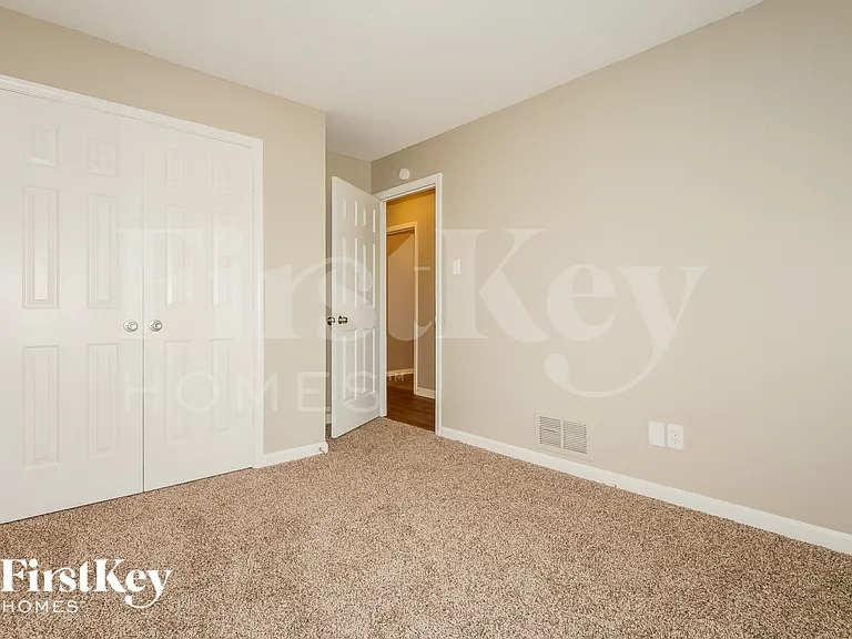 9344 Helmsley Dr — Photo 15