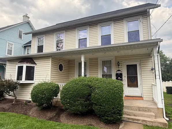 24 S 10th St #1, Quakertown, PA 18951