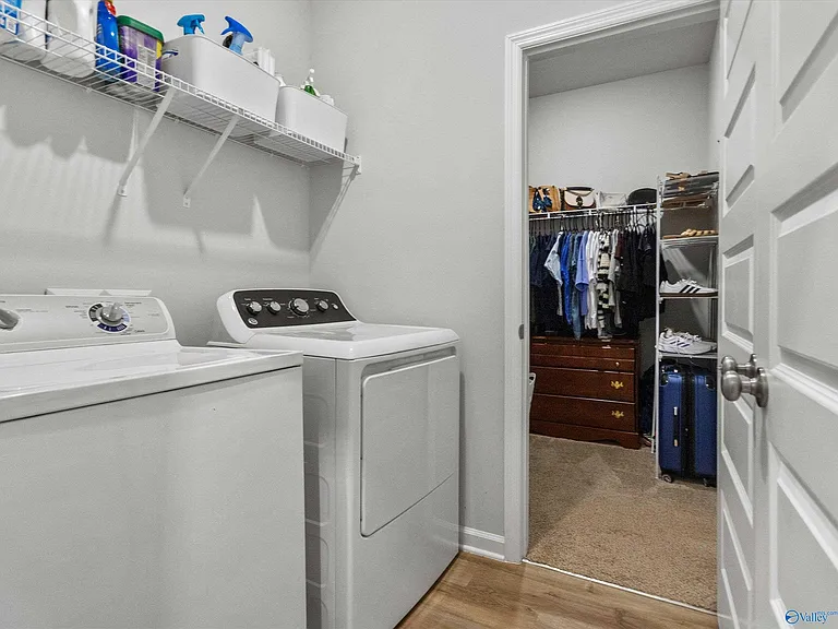 209 Allegro Cir — Photo 32
