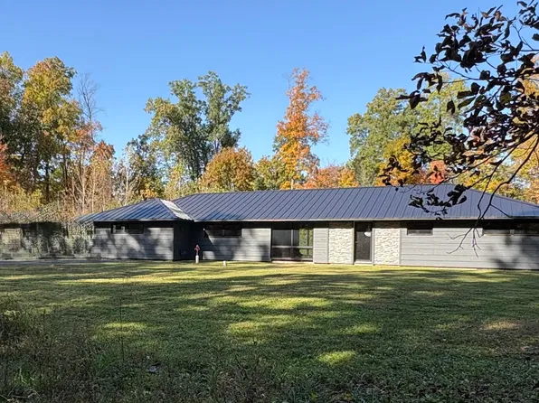 3424 Rosewood Dr, Fort Wayne, IN 46804