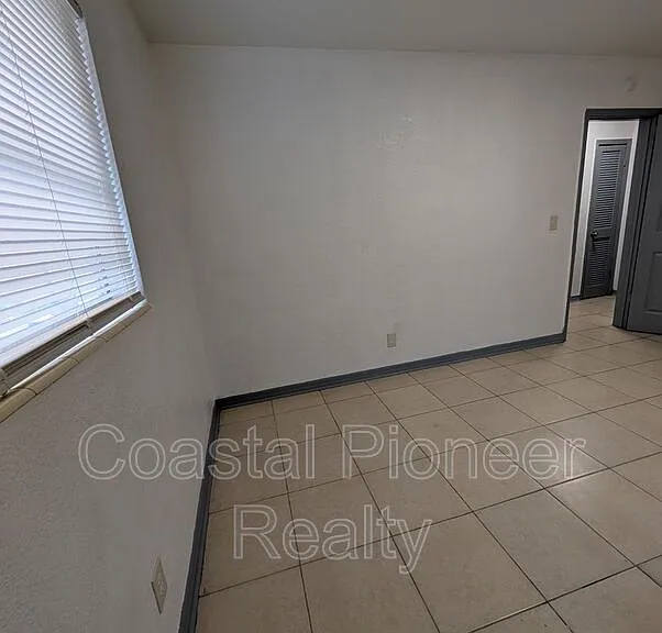 3721 N Whittier St — Photo 45
