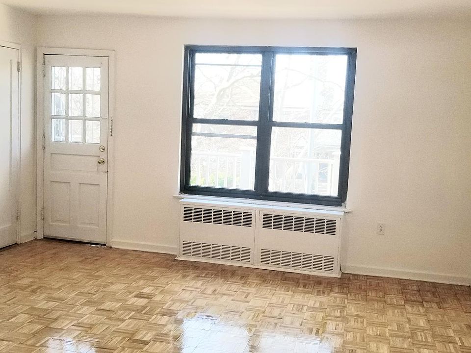 1st image of 19668 69th Ave Floor 2