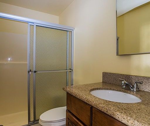 5th image of 26824 Sheffield Ln #00