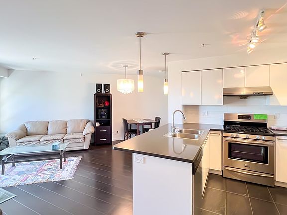 3rd image of 10880 No 5 Rd #323