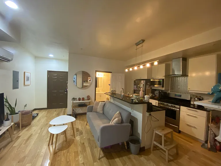 925 N Calvert St #1R — Photo 5