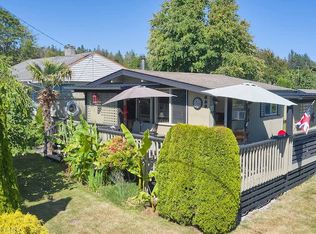 638 Maple Ave, Pt Roberts, WA 98281