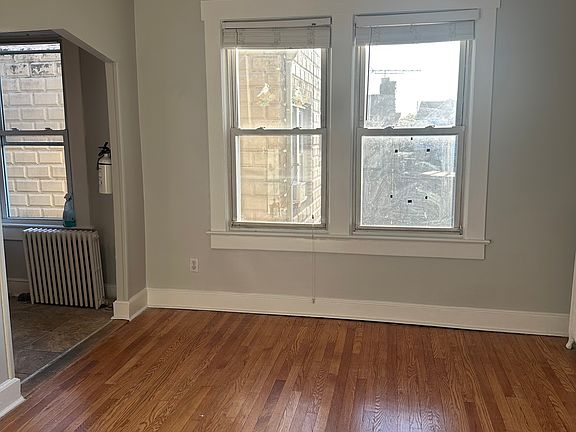 4th image of 14 W Madison Ave APT 2