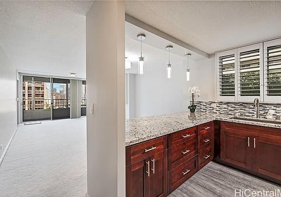 3rd image of 1515 Ward Ave APT 101